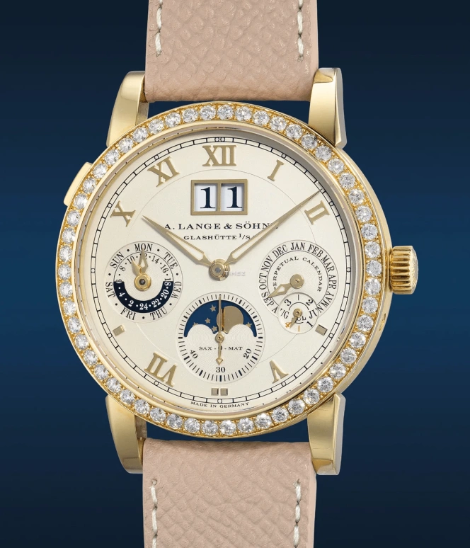 A. Lange & Söhne,Saxonia 38.50mm,38.50mm,Yellow Gold,White,Automatic,Moonphase,Perpetual Calendar,Leap Year,Month,46hours,In-house Caliber,820,820.021E