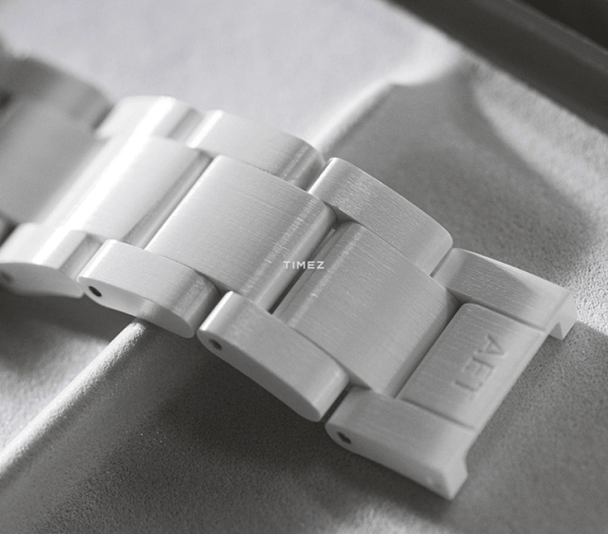 Aet Remould,Other 40x47.50mm,40x47.50mm,Ceramic,Multi-Color,Automatic,Chronograph,Sapphire,Crystal Glass,WOMAN BY THE WINDOW