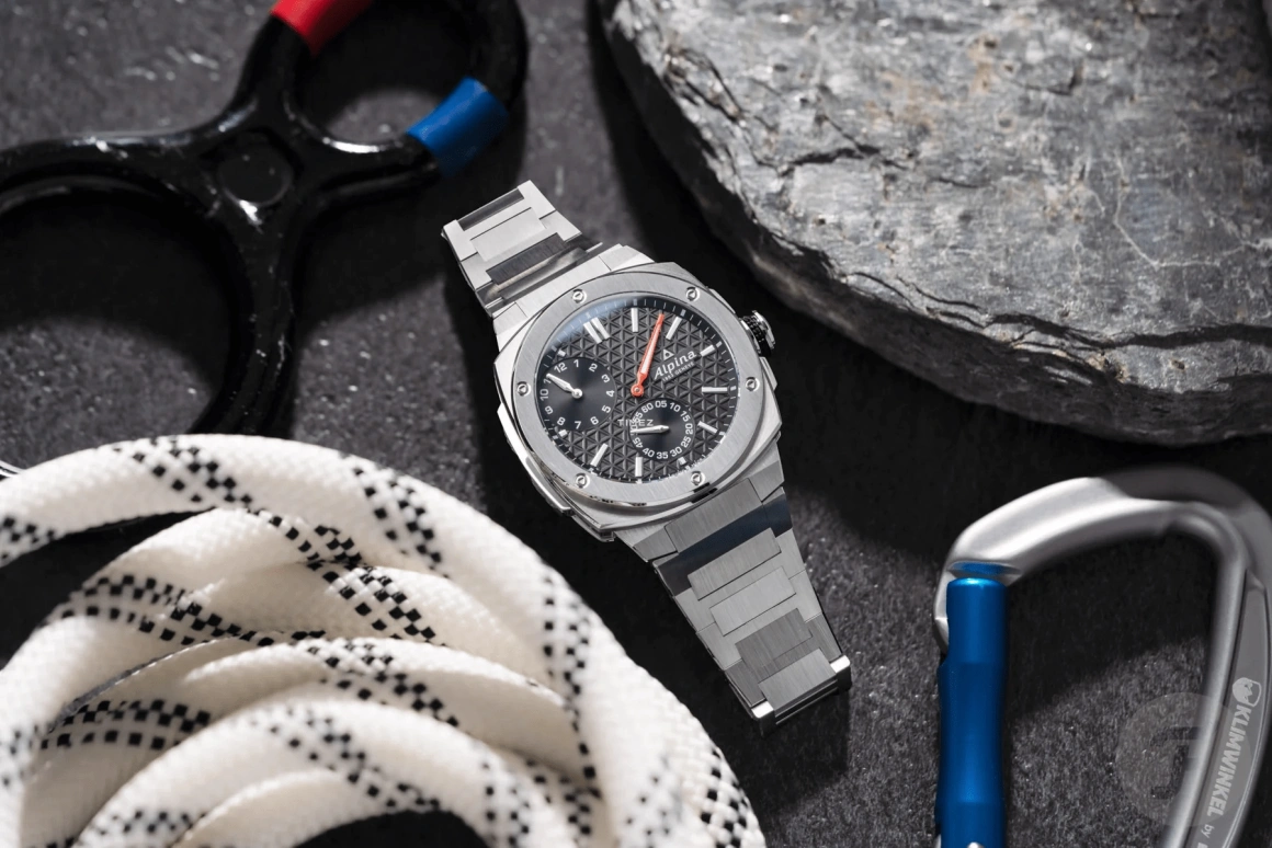 Alpina,ALPINER 41mm,41mm,Stainless Steel,Black,Automatic,38hours,In-house Caliber,AL,AL-650GB4AE6B