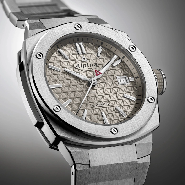 Alpina,ALPINER 39x40.40mm,39x40.40mm,Stainless Steel,Cream,Automatic,Day,In-house Caliber,AL,AL-525BG3AE6B