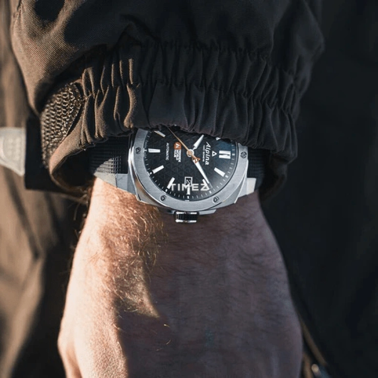 Alpina,ALPINER 41x42.50mm,41x42.50mm,Stainless Steel,Black,Automatic,Day,Sapphire,Crystal Glass,AL,AL-525FWT4AE6