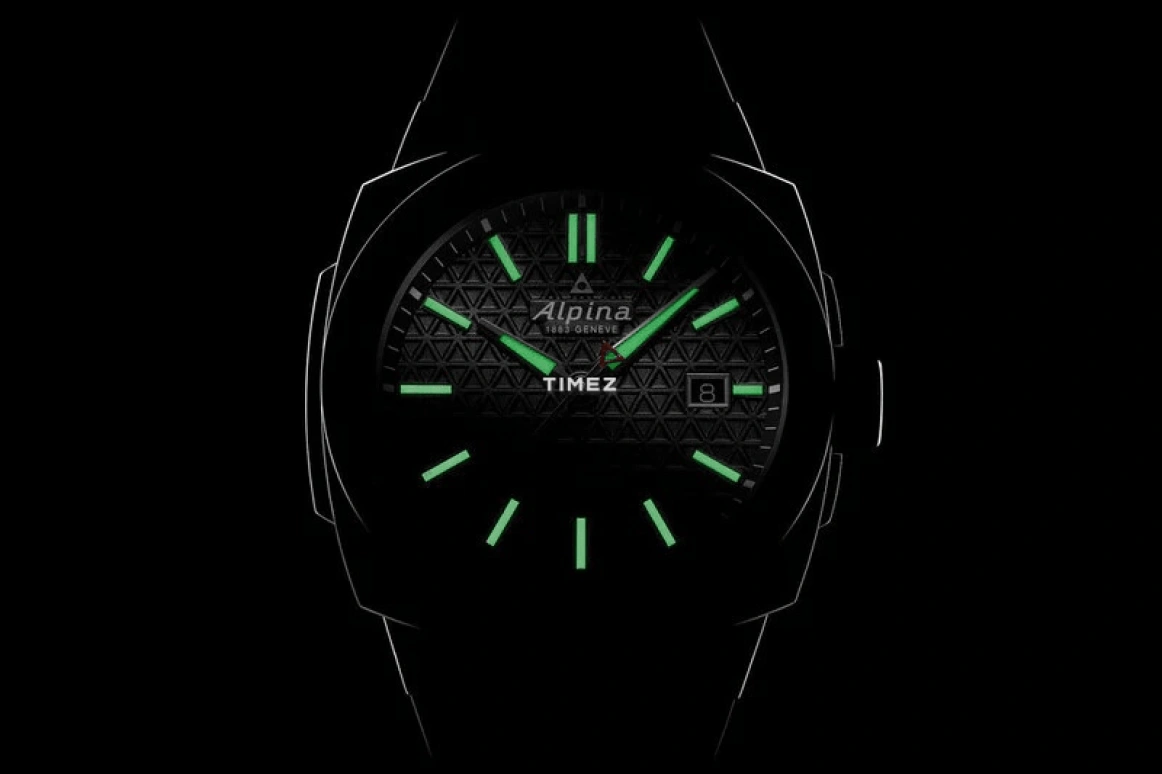 Alpina,ALPINER 41x42.50mm,41x42.50mm,Stainless Steel,Black,Automatic,Day,Sapphire,Crystal Glass,AL,AL-525B4AE6