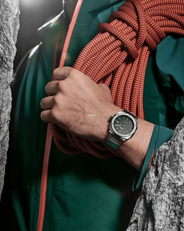 Alpina,ALPINER 39x40.40mm,39x40.40mm,Stainless Steel,Green,Automatic,Day,In-house Caliber,AL,AL-525GR3AE6B