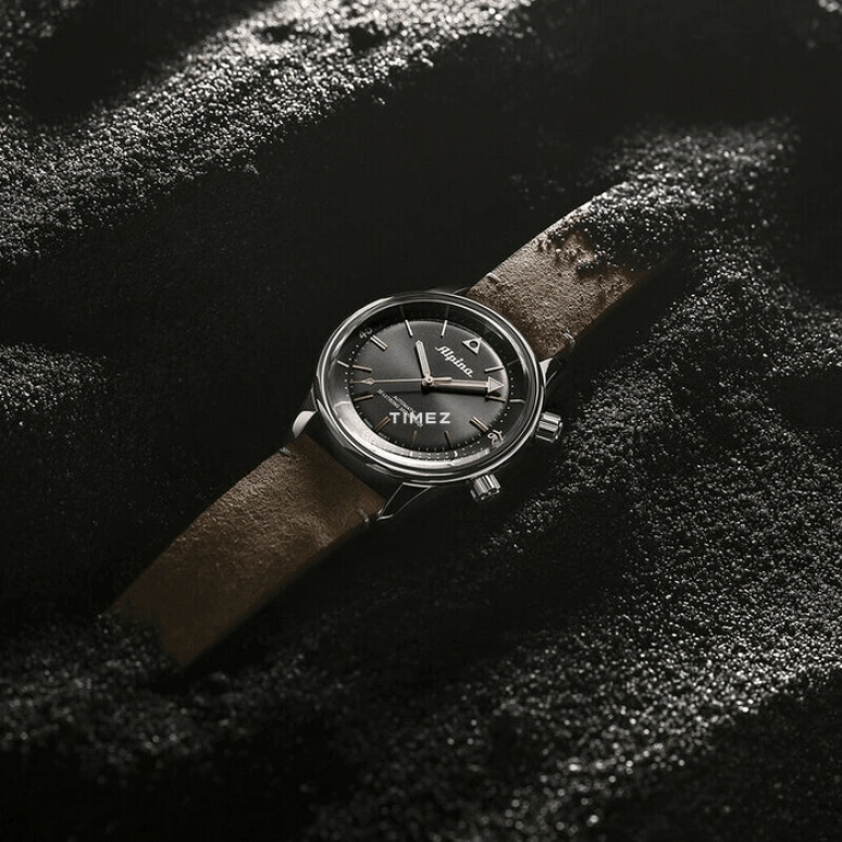 Alpina,HERITAGE 42mm,42mm,Stainless Steel,Black,Automatic,Sapphire,Round,AL,AL-520BY4H6