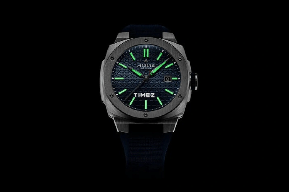 Alpina,ALPINER 41x42.50mm,41x42.50mm,Stainless Steel,Blue,Automatic,Day,Sapphire,Crystal Glass,AL,AL-525N4AE6