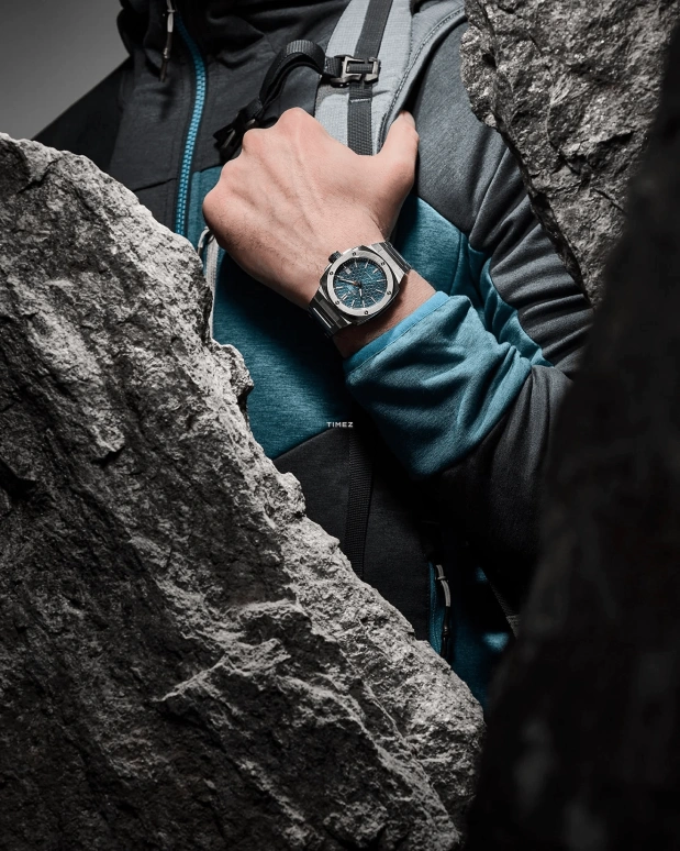 Alpina,ALPINER 39x40.40mm,39x40.40mm,Stainless Steel,Blue,Automatic,Day,In-house Caliber,AL,AL-525TB3AE6B