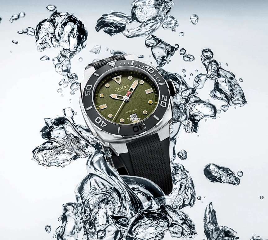 Alpina,SEASTRONG 39x40.50mm,39x40.50mm,Stainless Steel,Ceramic,Khaki Green,Automatic,Day,In-house Caliber,AL,AL-525K3VE6