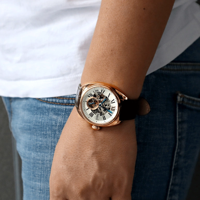 Arbutus,Urbanity 41.50x40mm,41.50x40mm,Stainless Steel,White,Automatic,36hours,Sapphire,Crystal Glass,AR1701RWF