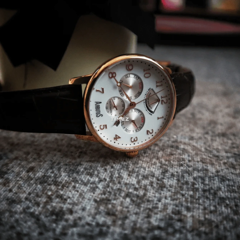 Arbutus,York 43.50mm,43.50mm,Stainless Steel,White,Automatic,Month,Date,Day,Power Reserve Indicator,40hours,Sapphire,Crystal Glass,AR914RWF
