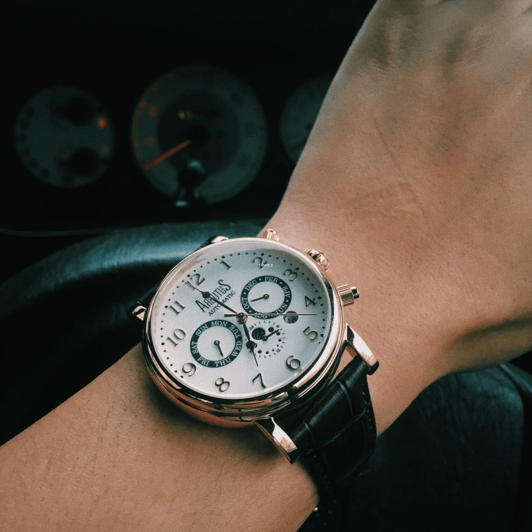 Arbutus,Urban Explorer 44mm,44mm,Stainless Steel,White,Automatic,Moonphase,Month,Date,Day,39hours,Sapphire,Crystal Glass,AR1711RWF