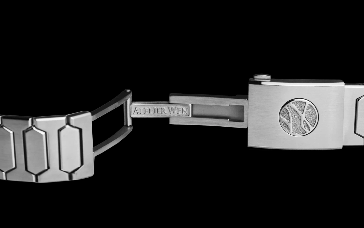Atelier Wen,Perception 40x47mm,40x47mm,Stainless Steel,Salmon,Automatic,41hours,Sapphire,Crystal Glass,XIA