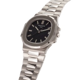 Sample photo of patek-philippe3711/1 at Antiquorum Important Modern & Vintage Timepiece