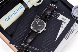Sample photo of PaneraiPAM00376 at Antiquorum Important Modern & Vintage Timepieces...