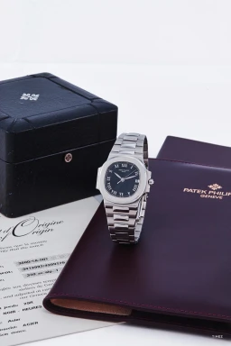 Sample photo of Patek Philippe3800/1A-001 at Antiquorum Important Modern & Vintage Timepieces...