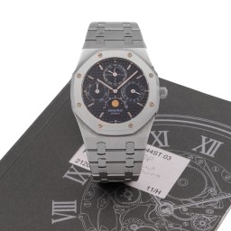 Sample photo of audemars-piguet25820st.oo.0944st.03 at Antiquorum Only Online Auction