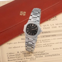 Sample photo of patek-philippe4700/1 at Antiquorum Important Modern & Vintage Timepieces