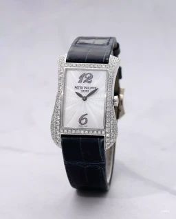 Sample photo of Patek Philippe4972 at Bonhams Luxury Online