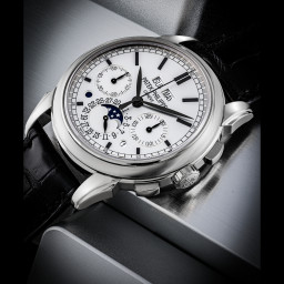 Sample photo of patek-philippe5270g-001 at Christie's The Champion Collection Part III: The Artistry of Complications
