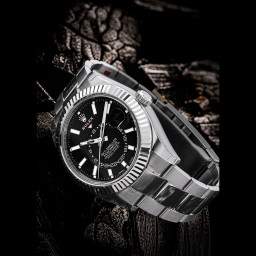 Sample photo of rolex326934 at Christie's Important Watches Featuring The Generations & Timeless Opulence Collections