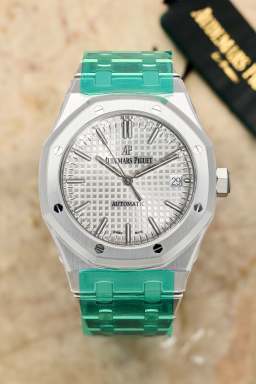 Sample photo of audemars-piguet15450st.oo.1256st.01.a at Phillips Phillips Watches Online Auction: The New York Sessions, Fall 2025