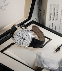 Sample photo of patek-philippe5970g at Phillips The Geneva Watch Auction: SEVEN