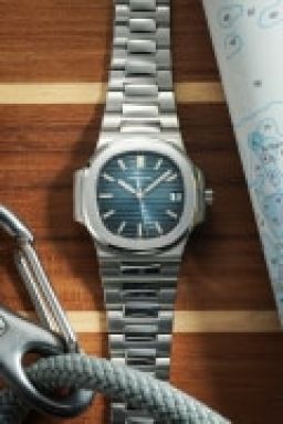 Sample photo of patek-philippe5800/1a-001 at Phillips Phillips Watches Online: The Geneva Sessions, Fall 2024
