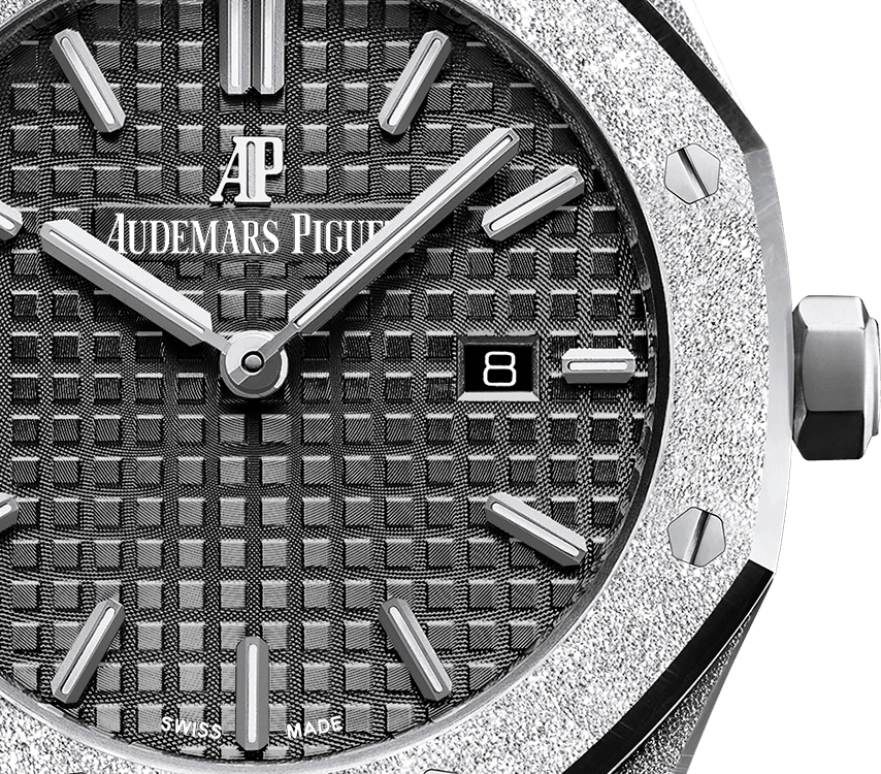 Audemars Piguet,Royal Oak 33mm,33mm,White Gold,Black,Quartz,Day,In-house Caliber,67653BC,67653BC.GG.1263BC.02