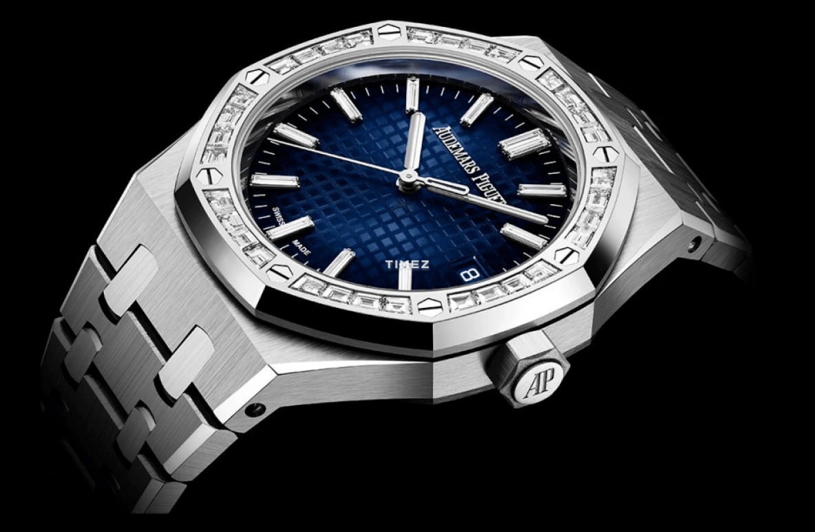 Audemars Piguet,Royal Oak 37mm,37mm,White Gold,Blue,Automatic,Day,60hours,15551BC,15551BC.ZZ.1356BC.01