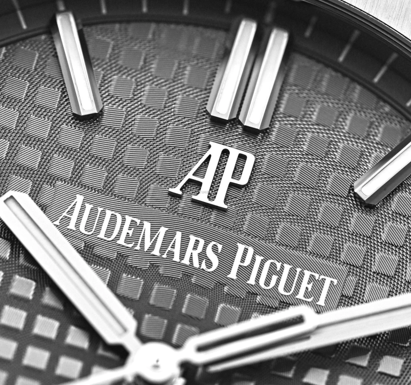 Audemars Piguet,Royal Oak 41mm,41mm,Stainless Steel,Grey,Automatic,Day,70hours,15510ST,15510ST.OO.1320ST.10