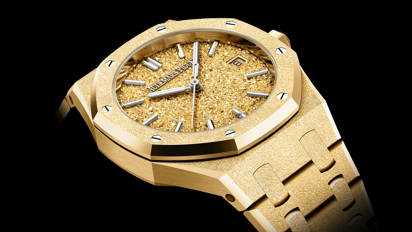 Audemars Piguet,Royal Oak 34mm,34mm,Yellow Gold,Champagne,Gold,Automatic,Day,50hours,ChiaraFerragni,TheblondeSalad,77450BA,77450BA.GG.1361BA.01