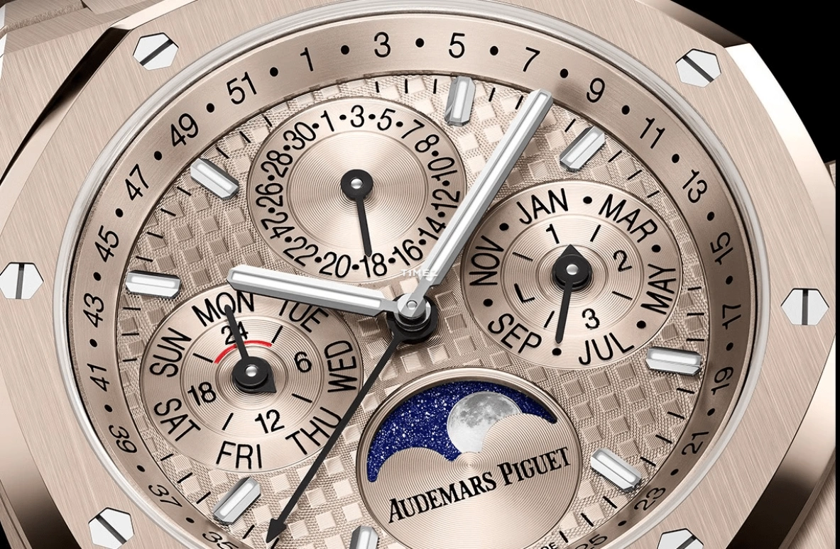 Audemars Piguet,Royal Oak 41mm,41mm,Sand Gold,Sand,Automatic,Moonphase,Perpetual Calendar,Leap Year,Month,55hours,In-house Caliber,26674SG,26674SG.OO.1320SG.01