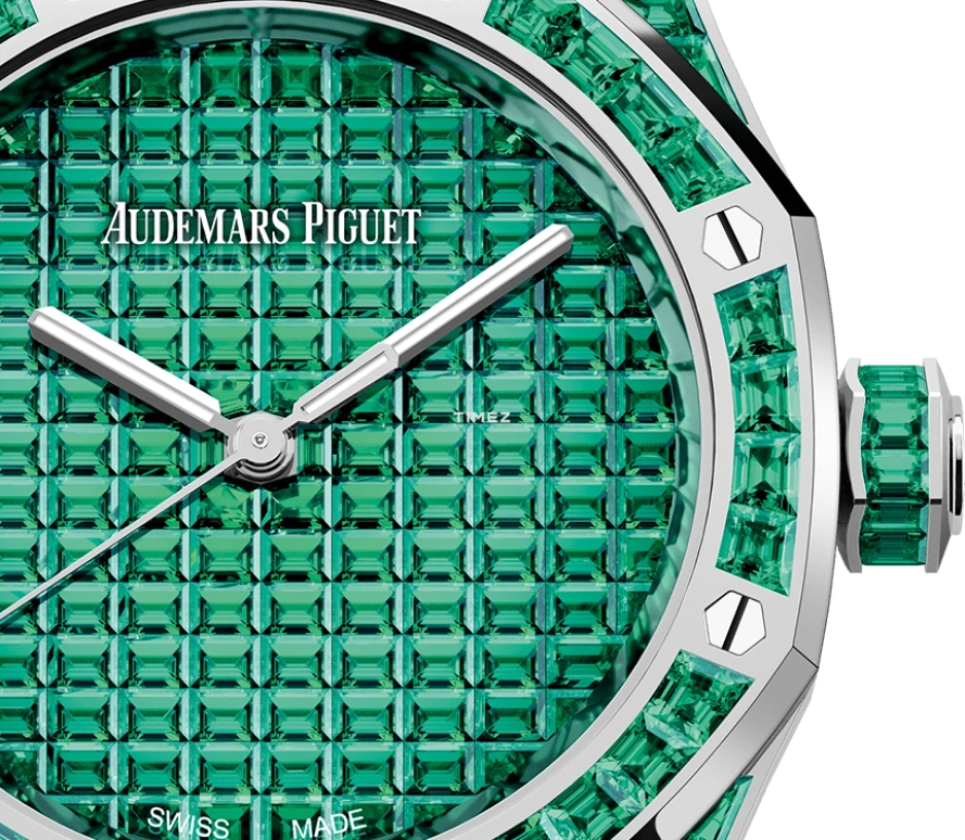 Audemars Piguet,Royal Oak 37mm,37mm,White Gold,Green,Automatic,60hours,In-house Caliber,15554BC,15554BC.EE.1274BC.01