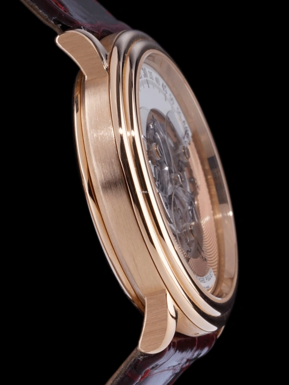 Audemars Piguet,Other 36mm,36mm,Rose Gold,Rose Gold,White,Automatic,Sapphire,Crystal Glass,Round,25720OR,25720OR.OO.0002XX.04