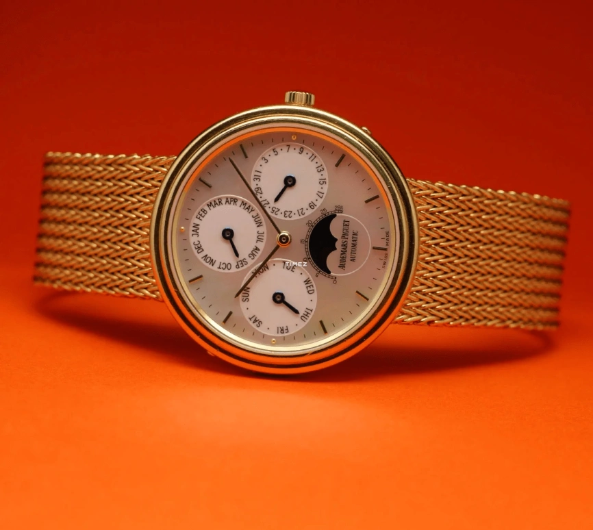 Audemars Piguet,Other 37mm,37mm,Yellow Gold,White,Quartz,Moonphase,Perpetual Calendar,Month,Date,Sapphire,Crystal Glass,Round,5549BA MOP Dial