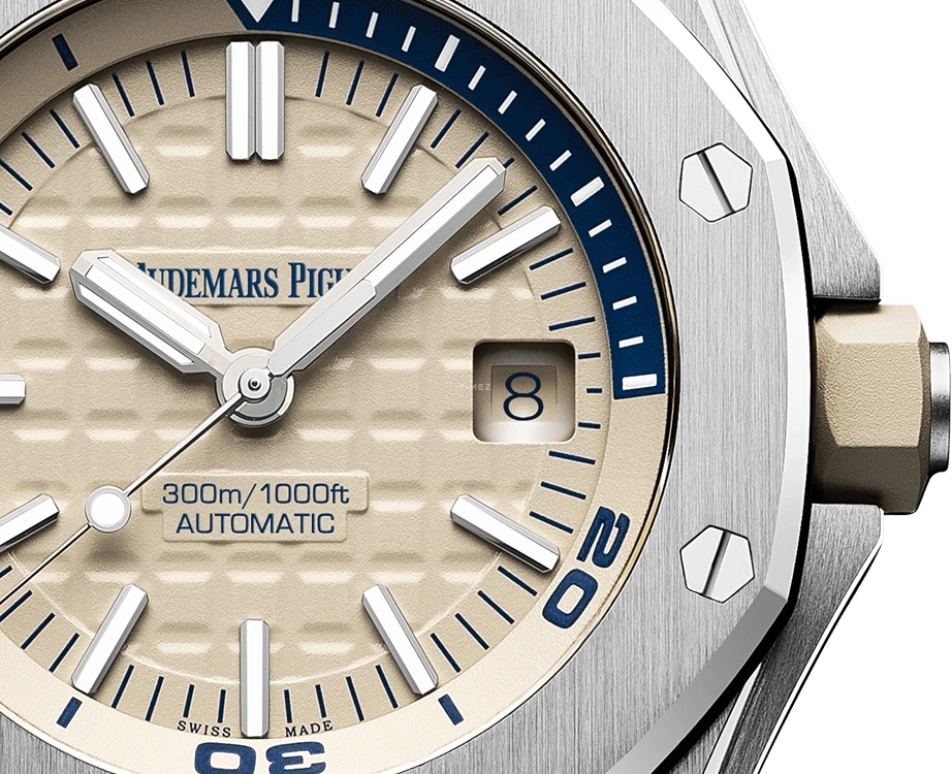 Audemars Piguet,Royal Oak Offshore 42mm,42mm,Stainless Steel,Beige,Automatic,Day,60hours,15710ST,15710ST.OO.A085CA.01