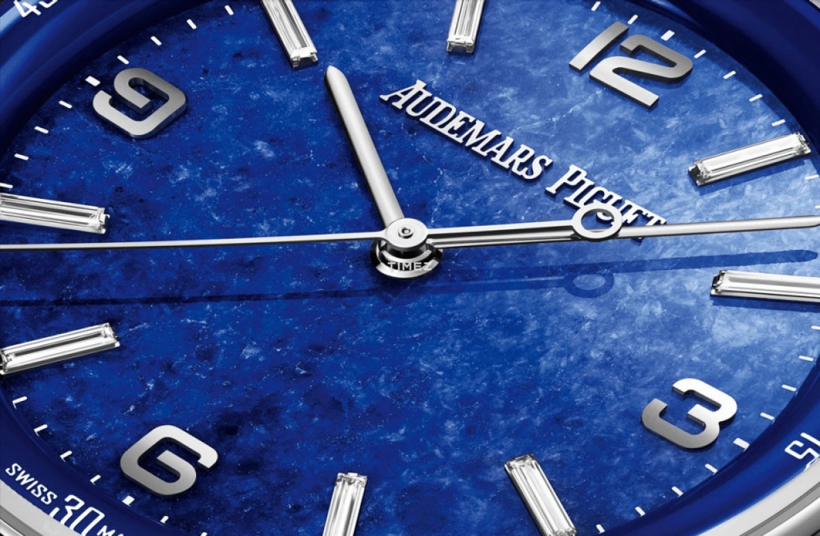 Audemars Piguet,CODE 11.59 41mm,41mm,White Gold,Blue,Automatic,70hours,In-house Caliber,15210BC,15210BC.OO.A021CR.01