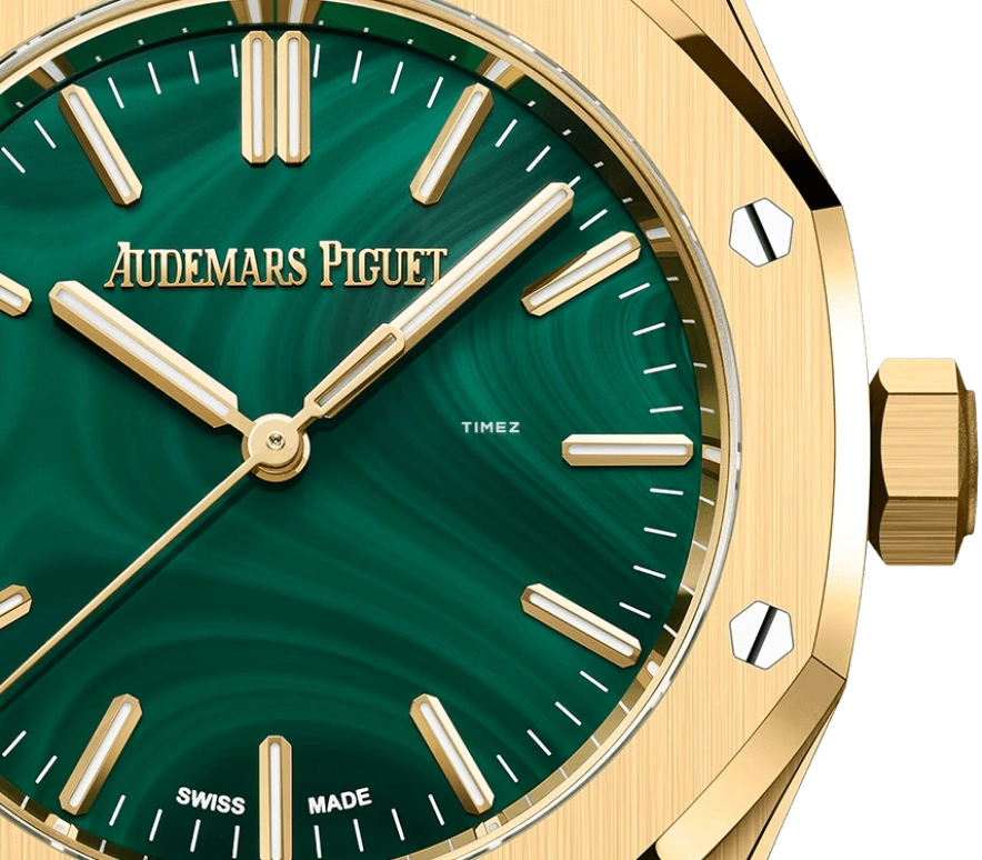 Audemars Piguet,Royal Oak 37mm,37mm,Yellow Gold,Green,Automatic,60hours,In-house Caliber,15553BA,15553BA.OO.1356BA.04