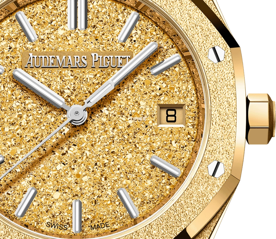 Audemars Piguet,Royal Oak 34mm,34mm,Yellow Gold,Champagne,Gold,Automatic,Day,50hours,ChiaraFerragni,TheblondeSalad,77450BA,77450BA.GG.1361BA.01
