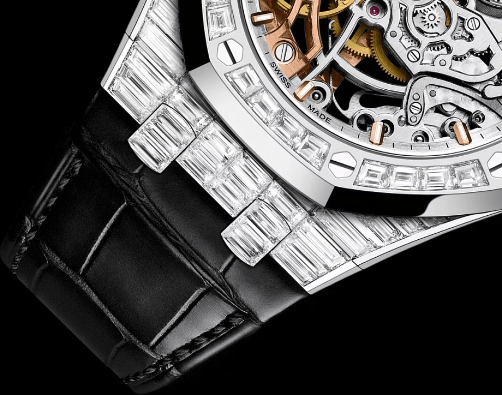 Audemars Piguet,Royal Oak 37mm,37mm,White Gold,See-through,Automatic,45hours,In-house Caliber,15469BC,15469BC.ZZ.D001CR.01