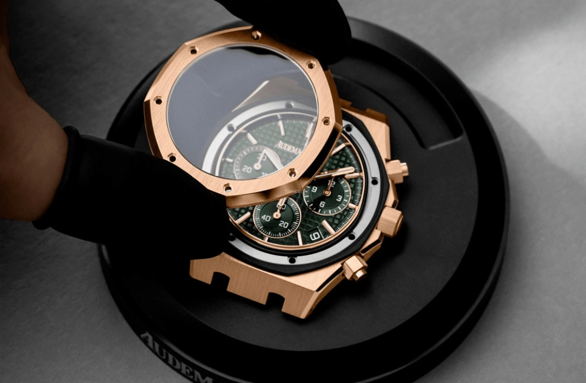 Audemars Piguet,Royal Oak 41mm,41mm,Pink Gold,Green,Automatic,Chronograph,Day,26240OR,26240OR.OO.1320OR.04 50th