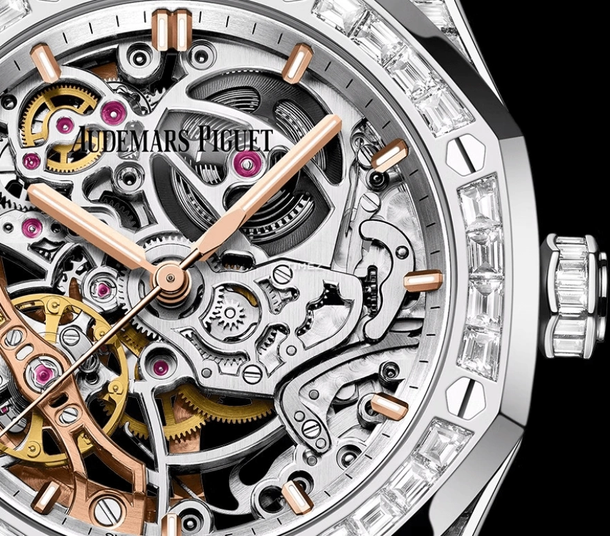 Audemars Piguet,Royal Oak 37mm,37mm,White Gold,See-through,Automatic,45hours,In-house Caliber,15469BC,15469BC.ZZ.D001CR.01