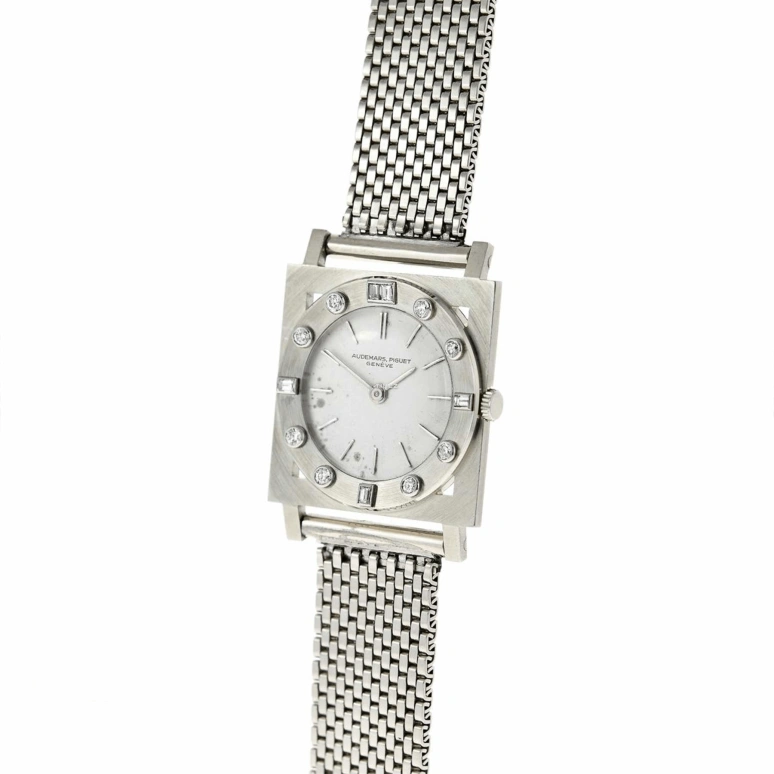Audemars Piguet,Classique 28mm,28mm,White Gold,Silver White,Handwound,Sapphire,Crystal Glass,Square,5144BC