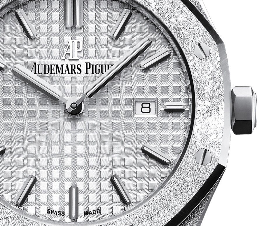Audemars Piguet,Royal Oak 33mm,33mm,White Gold,Silver,White,Silver White,Quartz,Day,In-house Caliber,67653BC,67653BC.GG.1263BC.01