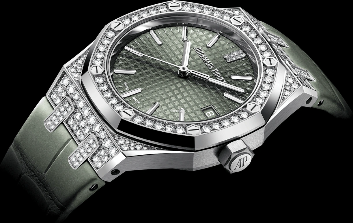 Audemars Piguet,Royal Oak 37mm,37mm,White Gold,Green,Automatic,Day,60hours,15551BC,15551BC.ZZ.D405CR.01