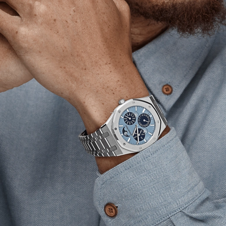 Audemars Piguet,Royal Oak 41mm,41mm,White Gold,Blue,Automatic,Moonphase,Perpetual Calendar,Leap Year,Month,40hours,In-house Caliber,26586BC,26586BC.OO.1240.BC.99
