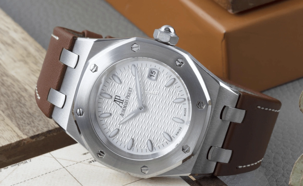 Audemars Piguet,Royal Oak 33mm,33mm,Stainless Steel,White,Silver,Quartz,Day,Sapphire,Crystal Glass,67600ST,67600ST.OO.D080VS.01