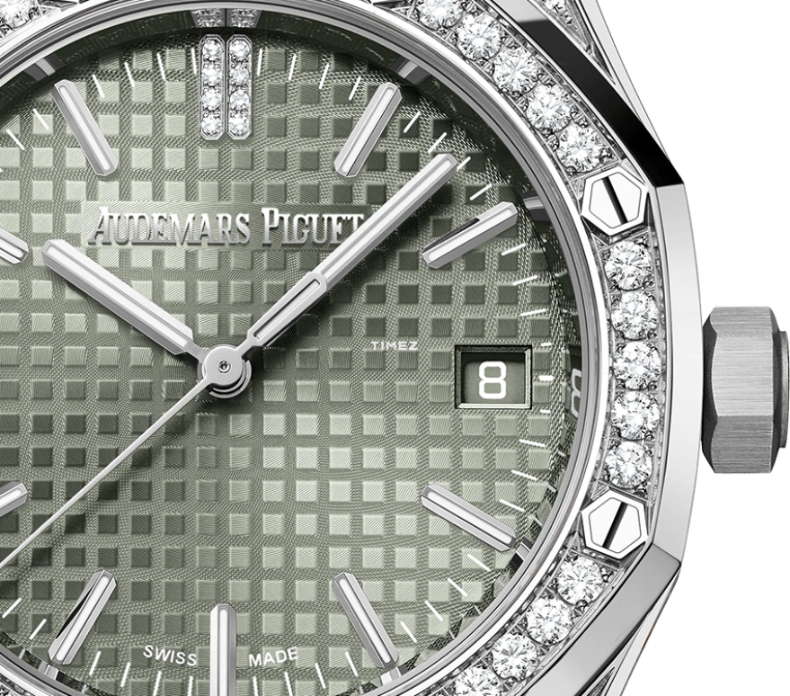 Audemars Piguet,Royal Oak 37mm,37mm,White Gold,Green,Automatic,Day,60hours,15551BC,15551BC.ZZ.D405CR.01