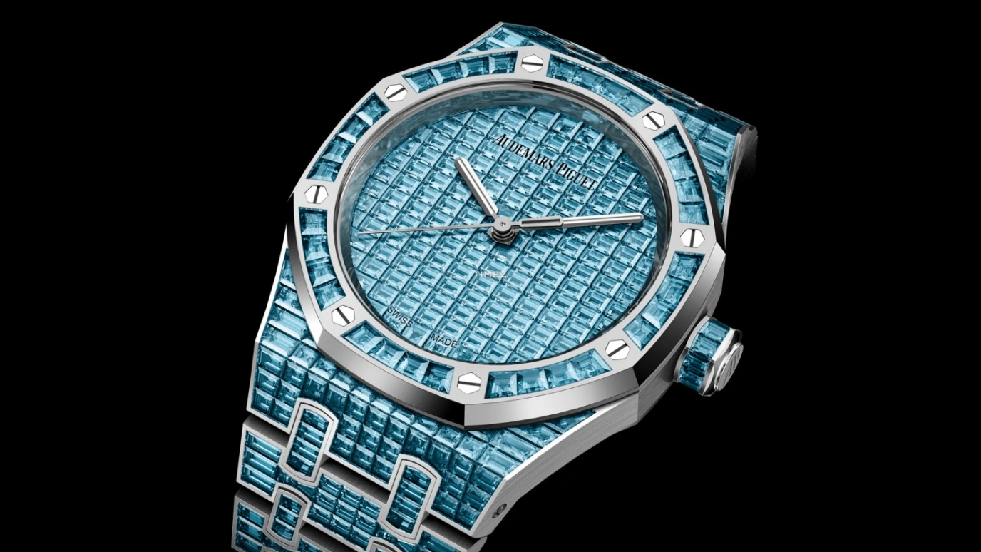 Audemars Piguet,Royal Oak 37mm,37mm,White Gold,Blue,Automatic,60hours,In-house Caliber,15554BC,15554BC.TO.1274BC.01