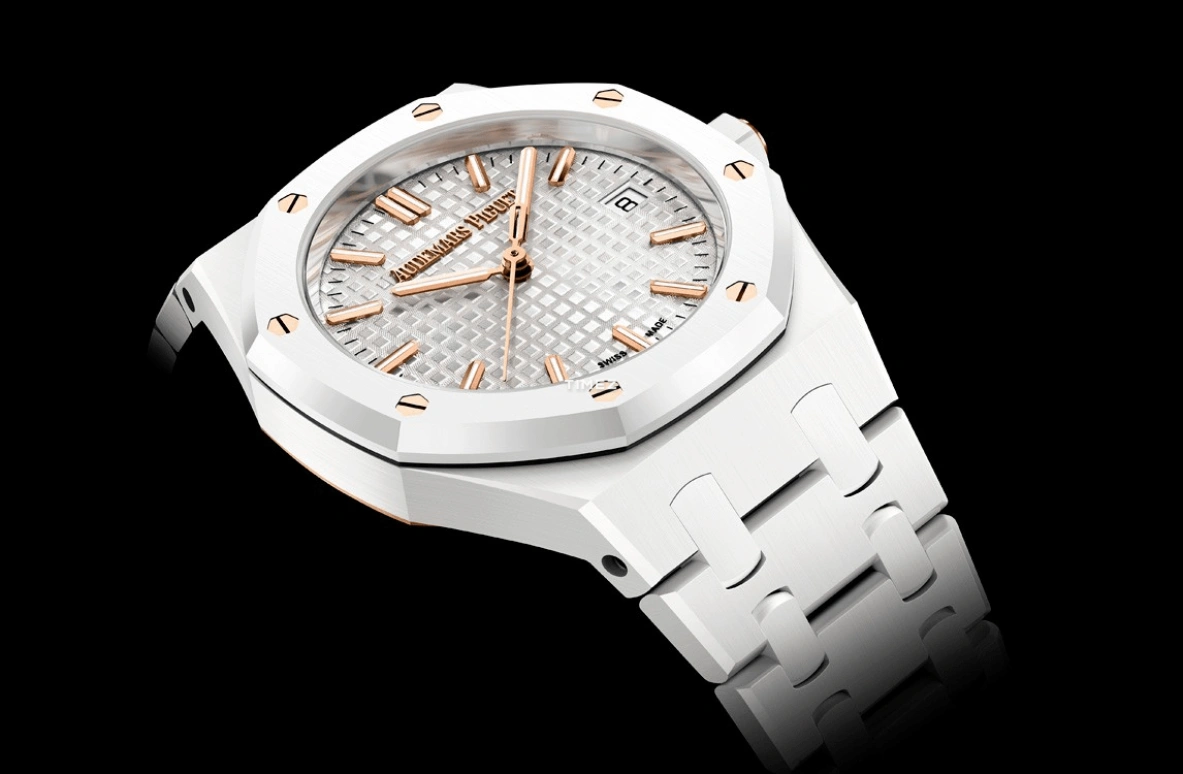Audemars Piguet,Royal Oak 34mm,34mm,Ceramic,White,Silver,Automatic,Day,50hours,Bukayo Saka,77350CB,77350CB.OO.1266CB.01