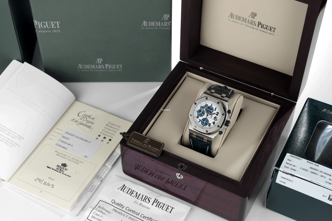 Audemars Piguet,Royal Oak Offshore 42mm,42mm,Stainless Steel,Silver White,White,Silver,Automatic,Chronograph,Day,26020ST,26020ST.OO.D020IN.01